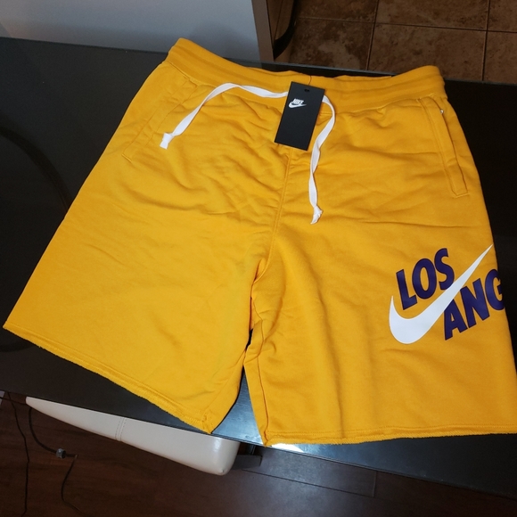 lakers shorts nike